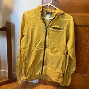 Full zip Patagonia Houdini hooded jacket